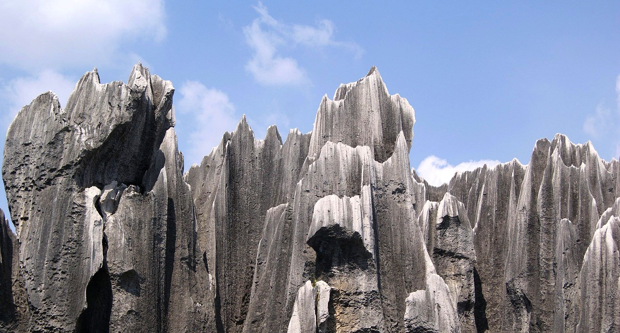 石林奇峰 · Stone Forest Pinnacles