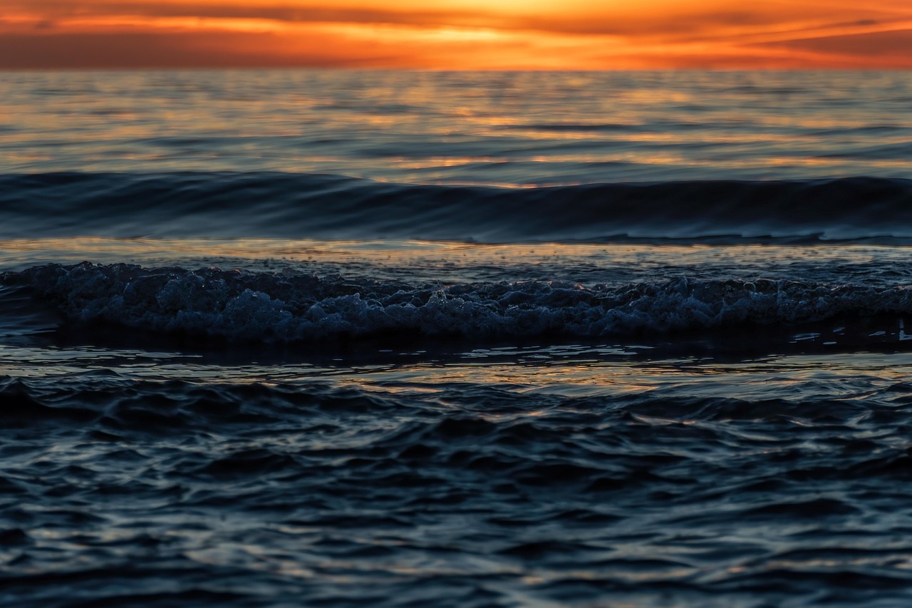 三亚湾日落 · Sanya Bay Sunset